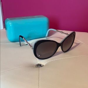 NWOT Tiffany & Co sunglasses
